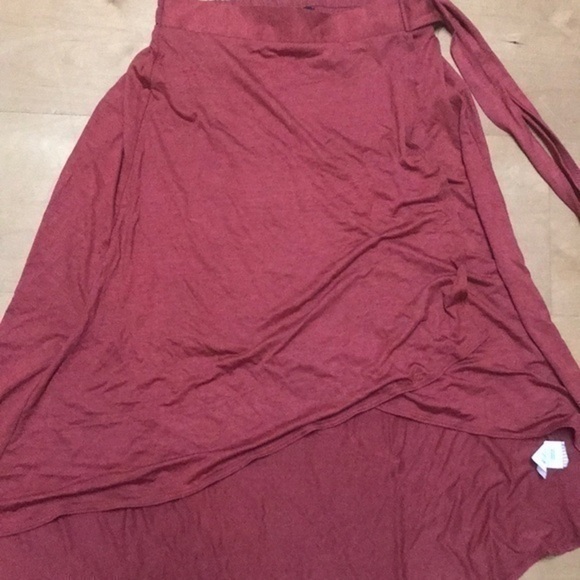 Forever 21 High-Low Tulip Hem Skirt Small - Picture 6 of 7